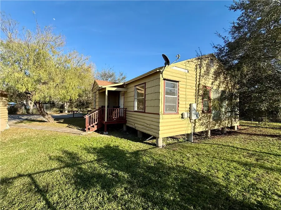 1633 Marguerite Street, Corpus Christi, TX 78401 - Image #2