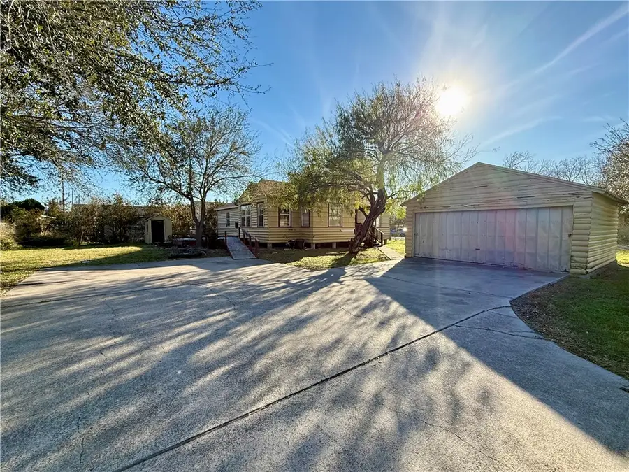 1633 Marguerite Street, Corpus Christi, TX 78401 - Image #3