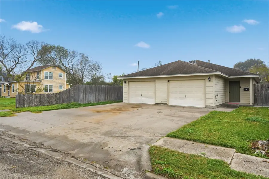 326 Oleander Avenue, Corpus Christi, TX 78404 - Image #3