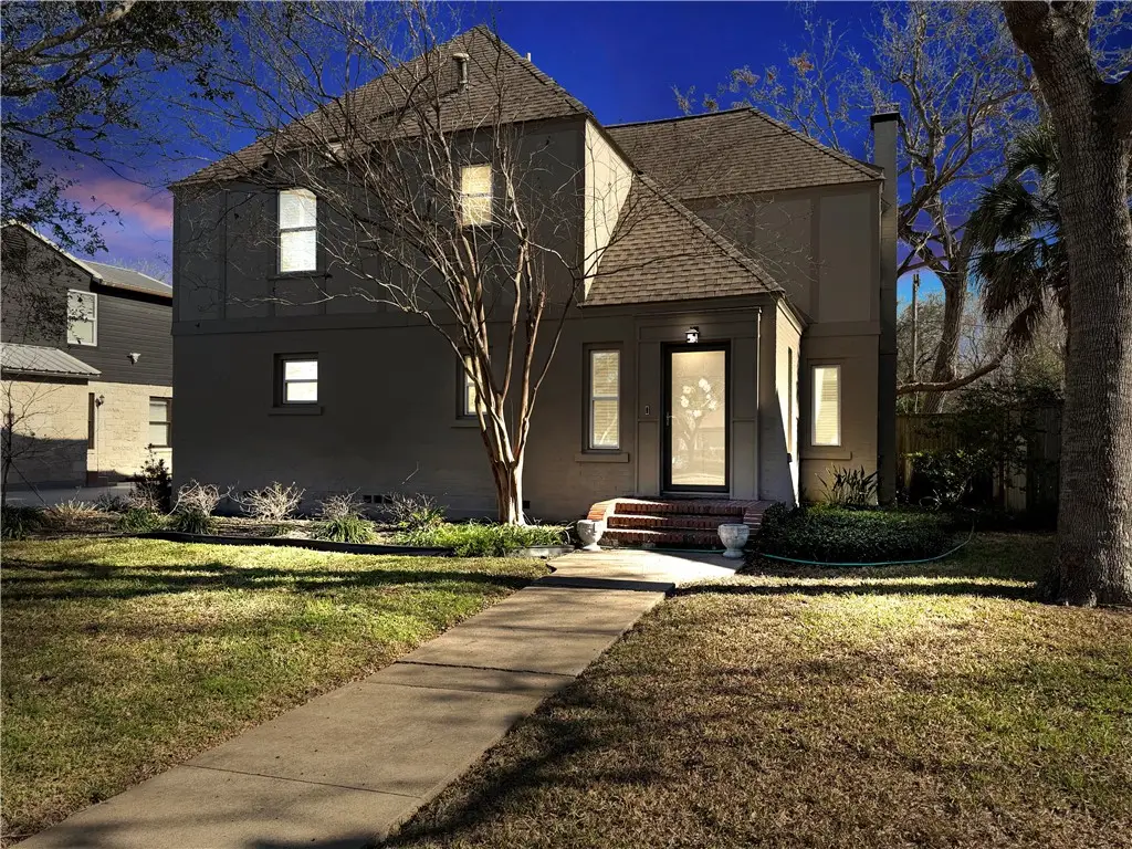 521 Del Mar Boulevard, Corpus Christi, TX 78404 - #1