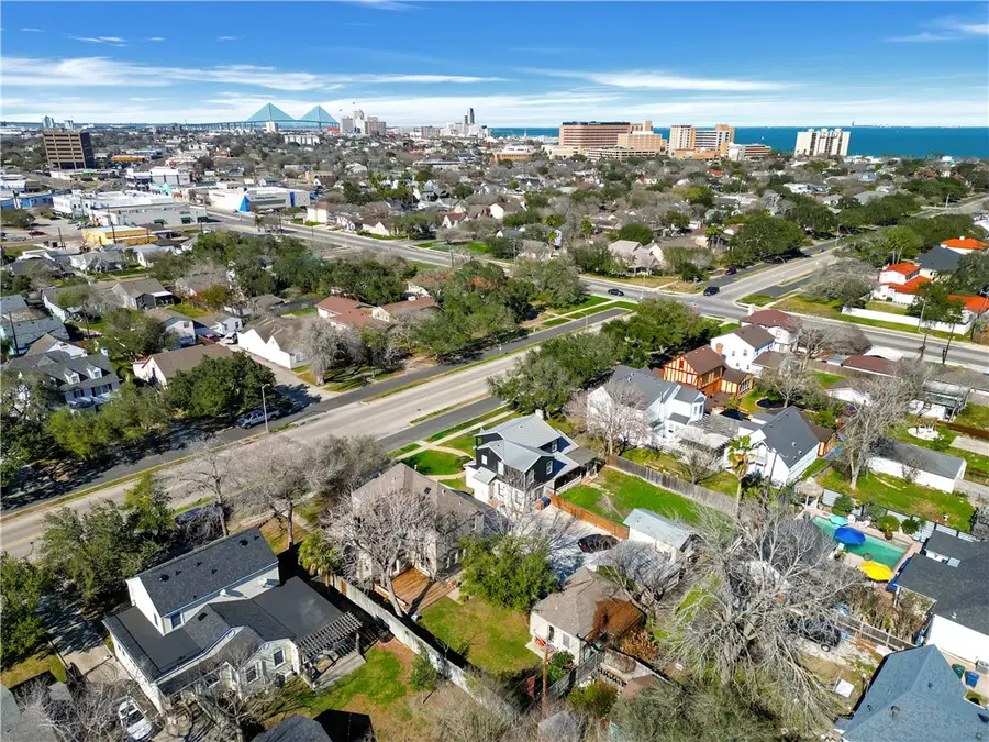 521 Del Mar Boulevard, Corpus Christi, TX 78404 - #2