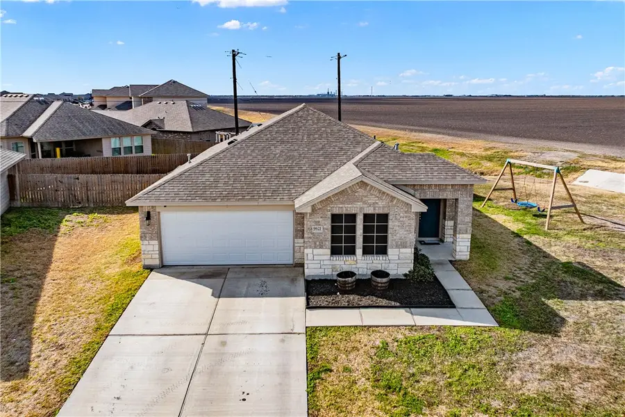 9621 English Oak Drive, Corpus Christi, TX 78410 - Image #3