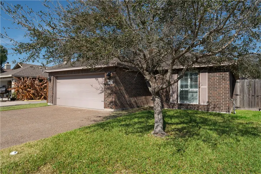 7502 Brush Creek Drive, Corpus Christi, TX 78414 - Image #2