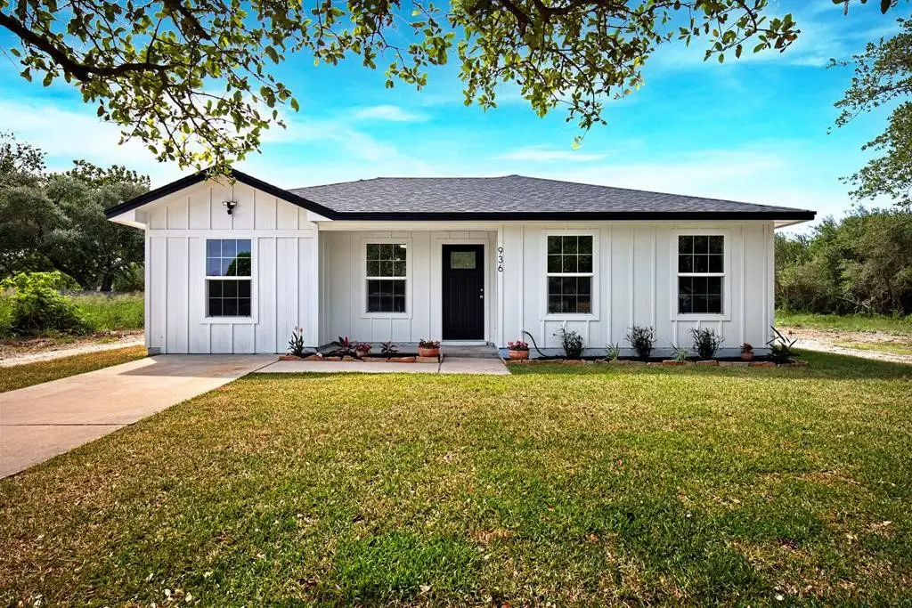 936 S 10th Street, Aransas Pass, TX 78336 - Image #1