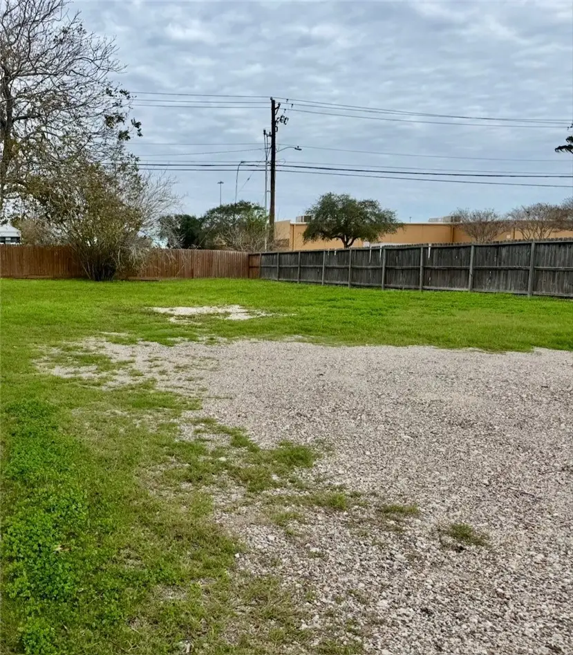5138 Williams Drive, Corpus Christi, TX 78411 - Image #2