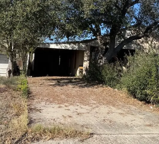 909 E 1st St Street E, Alice, TX 78332 - #3