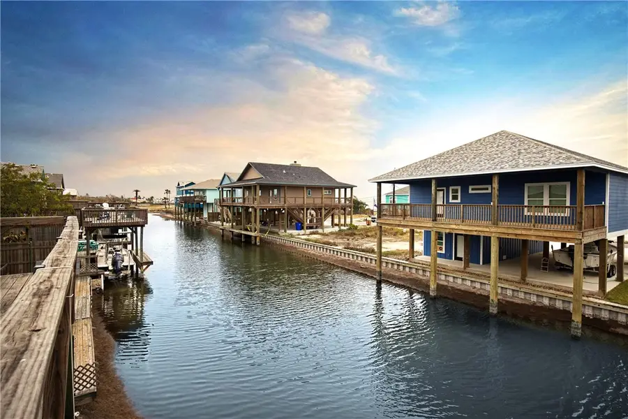 4033 Laguna Shores, Corpus Christi, TX 78418 - Image #3