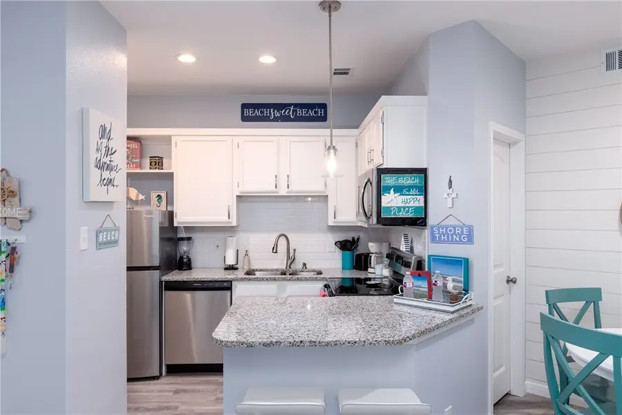 14721 Whitecap Boulevard #128, Corpus Christi, TX 78418 - Image #2