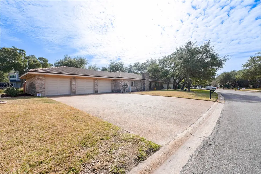 440 Augusta Drive, Rockport, TX 78382 - Image #2