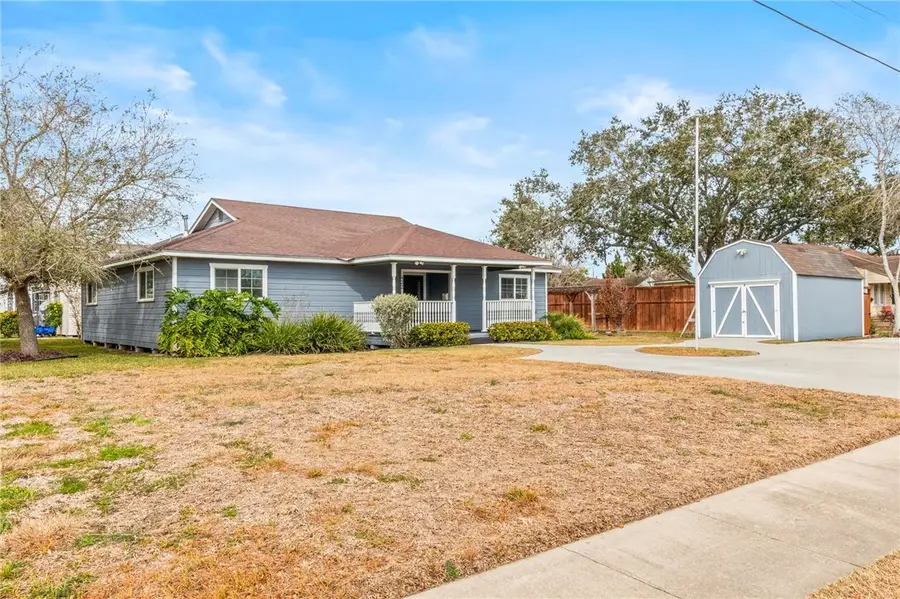 422 Eldon Drive, Corpus Christi, TX 78412 - Image #3