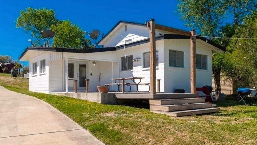 196 E Lake View Trl, Sandia, TX 78383 - Image #1