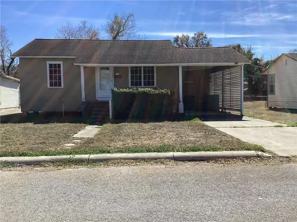 1112 E 4th Street, Alice, TX 78332