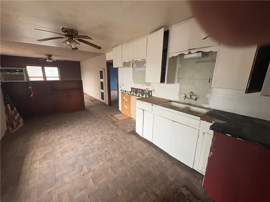 104 Charles Street S, George West, TX 78022 - #2