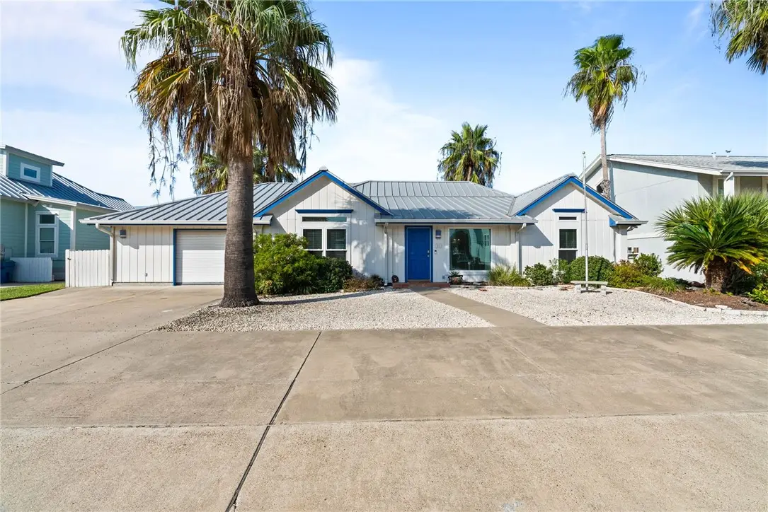 21 Flamingo Road, Rockport, TX 78382 - Image #1