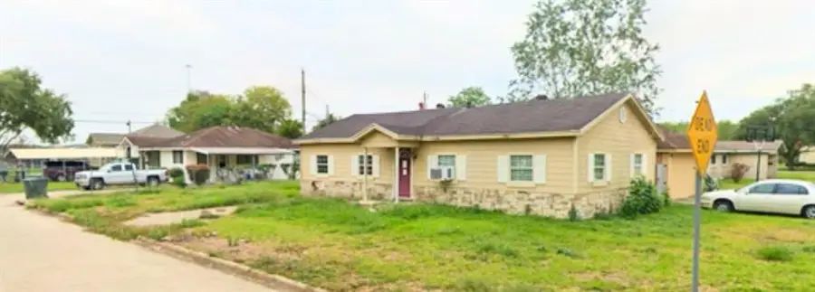 4490 Irene St, Beaumont, TX 77705 - Image #2