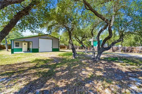 319 N Trayor, Rockport, TX 78382