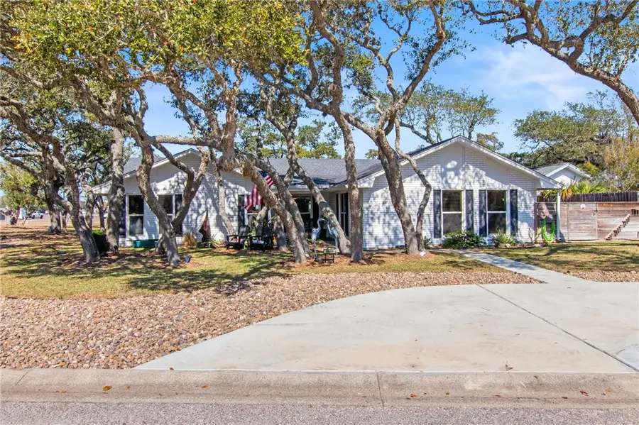 1806 Baywood Drive, Rockport, TX 78382 - Image #2
