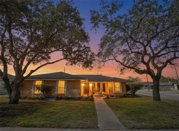 1102 Delta, Corpus Christi, TX 78412