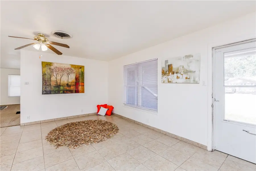 1719 Santa Fe, Kingsville, TX 78363 - #3