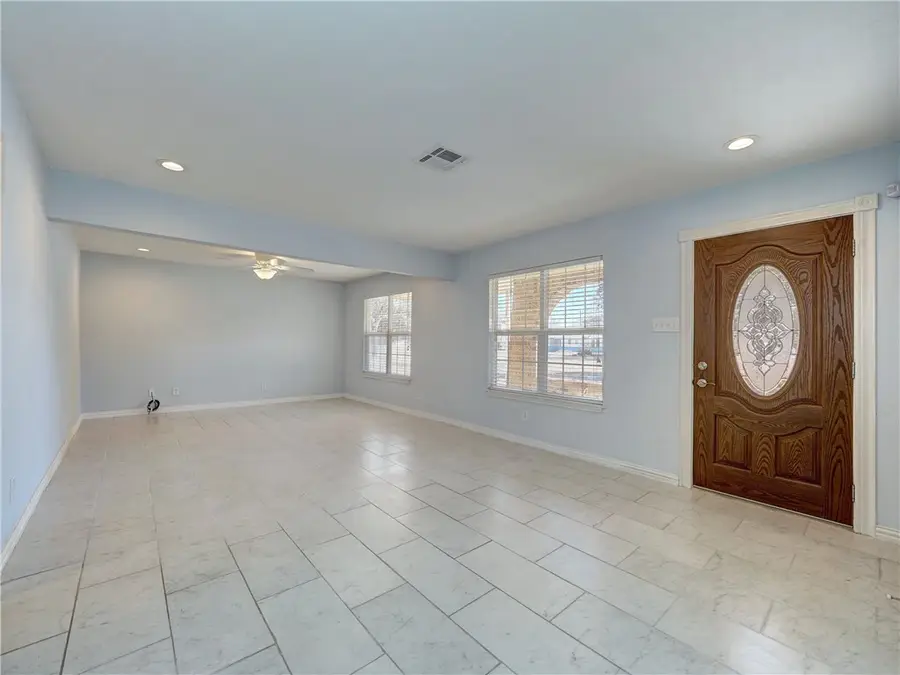 630 S Lamont, Aransas Pass, TX 78336 - #3