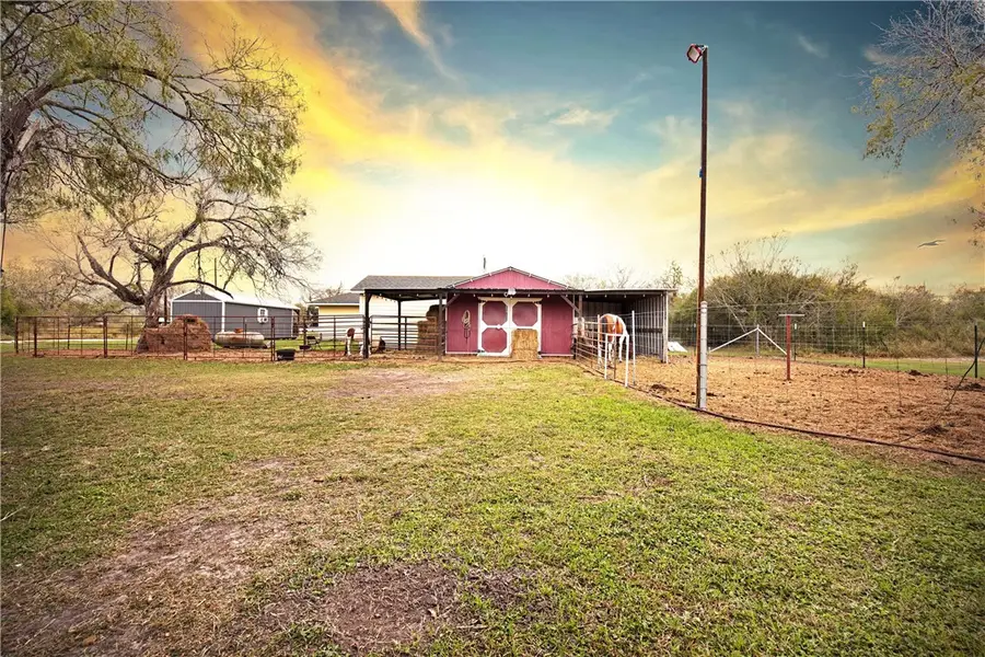 10573 County Road 2337, Sinton, TX 78387 - #3