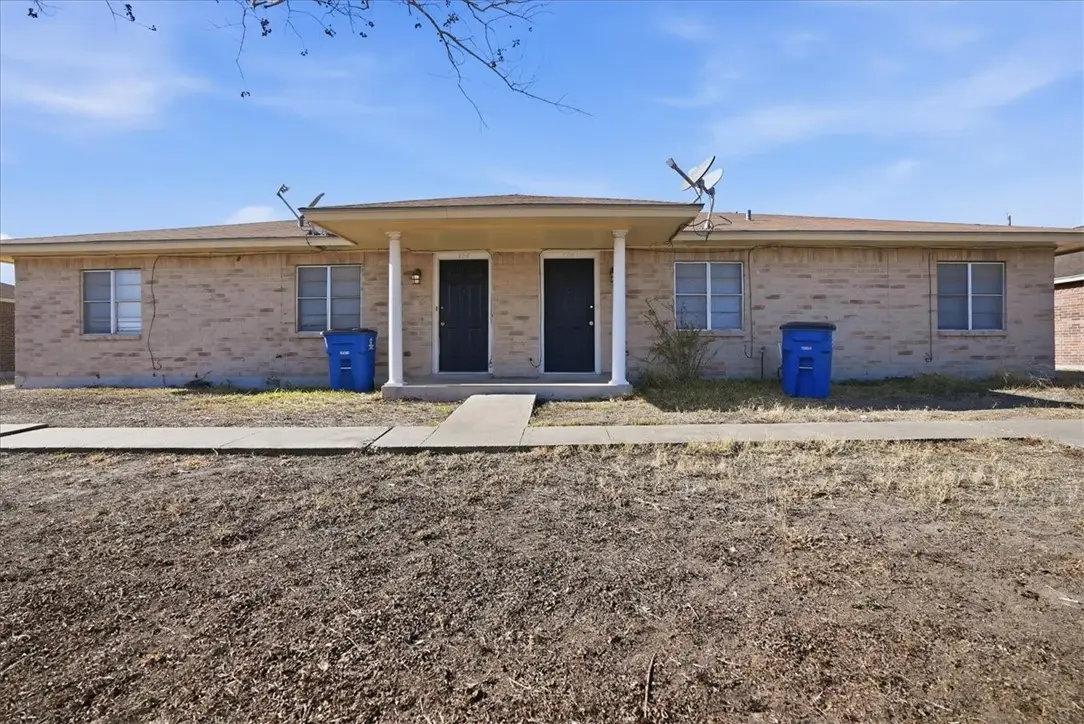 124 Kerry Drive #2, George West, TX 78022 - #1