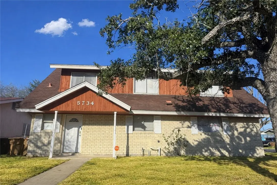 5734 Tanglewood Drive, Corpus Christi, TX 78412 - Image #1