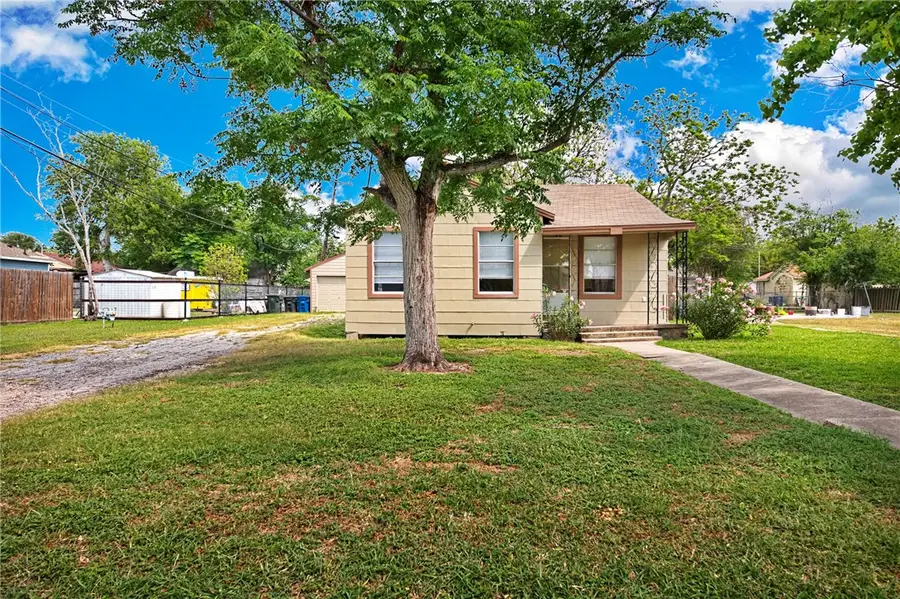 629 Robert Drive, Corpus Christi, TX 78412 - Image #2