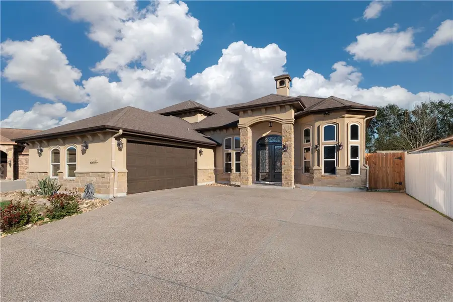 6802 Boardwalk Avenue, Corpus Christi, TX 78414 - #2