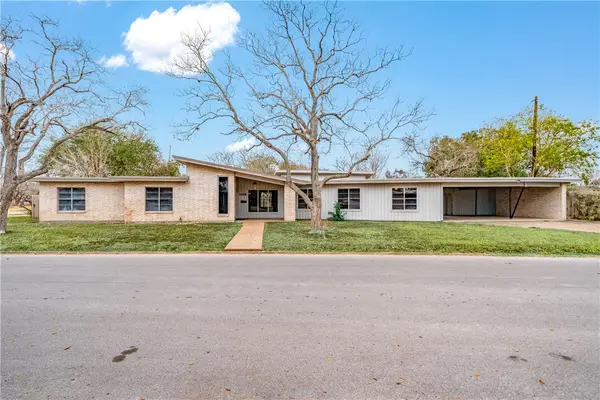 1419 S 11th Street, Kingsville, TX 78363