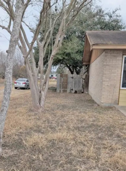 1301 Glendale Drive, Beeville, TX 78102 - #2