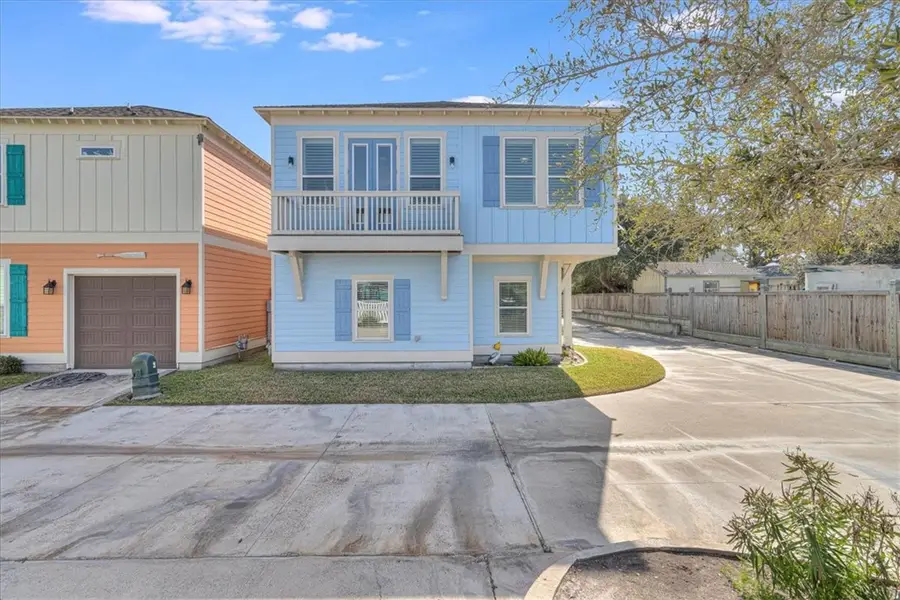 305 Sailhouse Way, Rockport, TX 78382 - #2