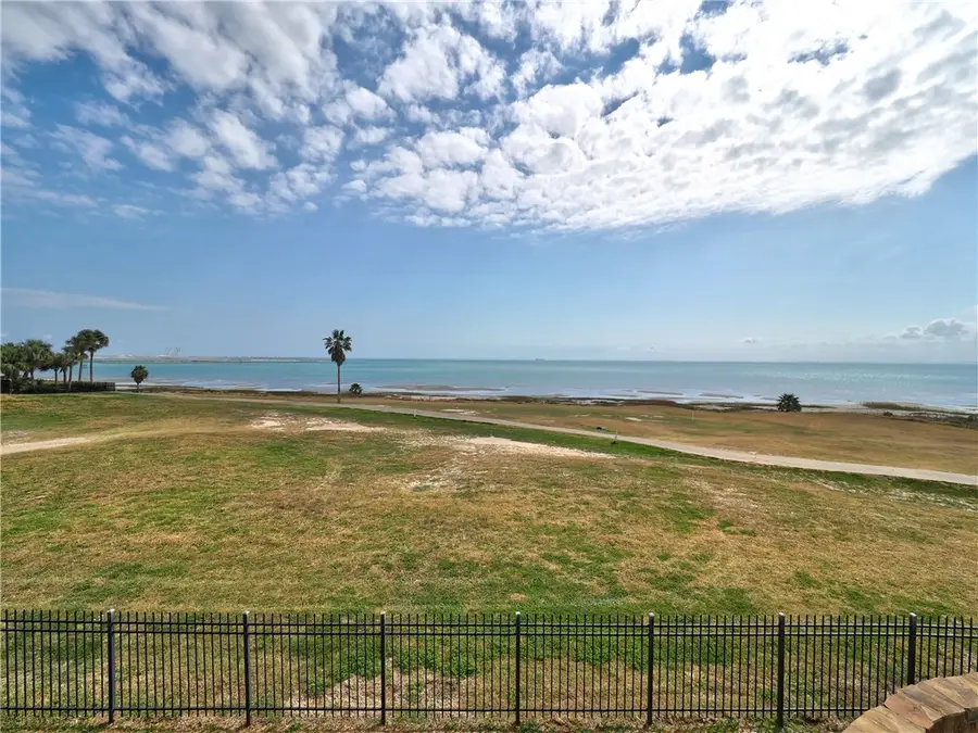 102 Oakland Hills Drive, Portland, TX 78374 - #3