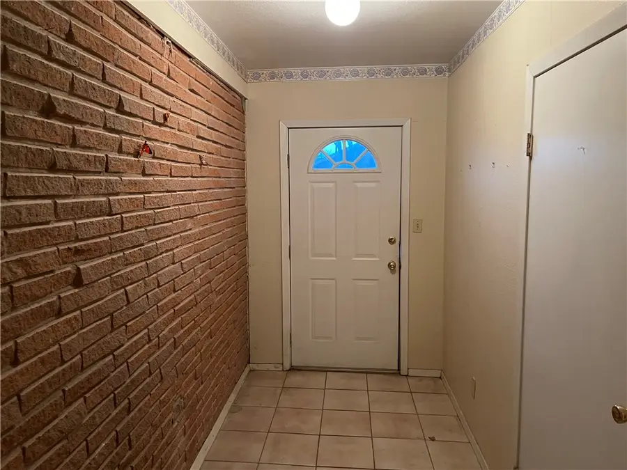 1101 Dewey Avenue, Alice, TX 78332 - #2