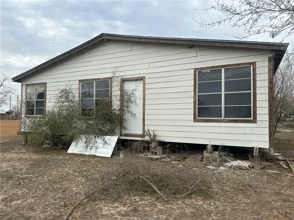 313 Private Benito Drive, Beeville, TX 78102 - #1