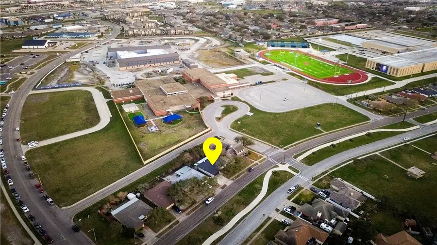 2302 Memorial Parkway, Portland, TX 78374 - #3