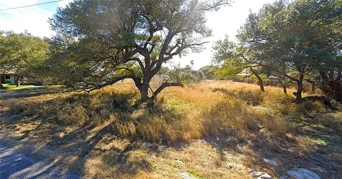 653 W Matlock Avenue, Aransas Pass, TX 78336 - #1