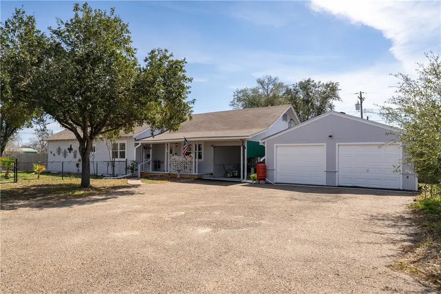 603 W Ave B, Kingsville, TX 78363 - #2