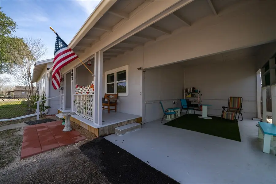 603 W Ave B, Kingsville, TX 78363 - #3