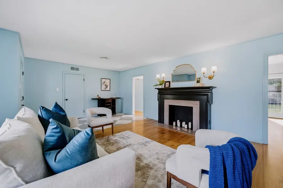 301 Pasadena Place, Corpus Christi, TX 78411 - #3