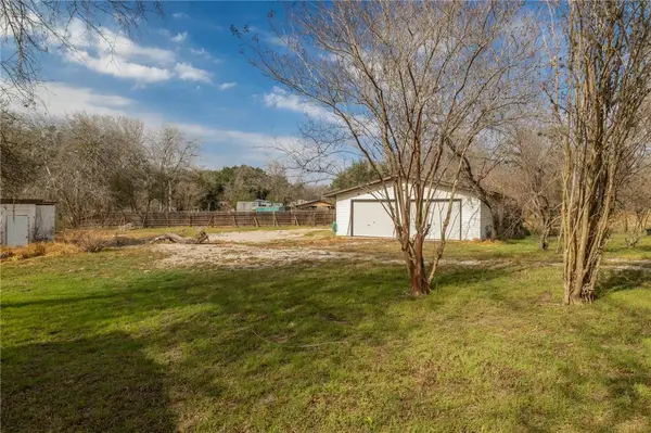 102 Shadywood, Sandia, TX 78383