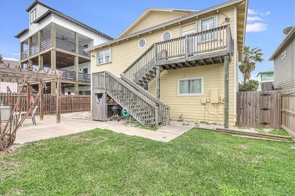 912 S 11th Street, Port Aransas, TX 78373 - #1