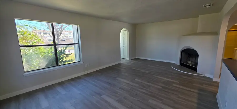 1333 Woodlawn Drive, Corpus Christi, TX 78412 - #2