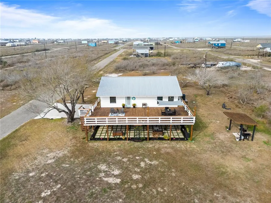 341-342 W Misty Oak, Rockport, TX 78382 - #2