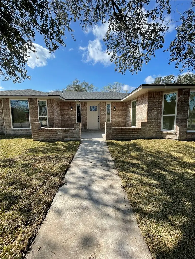 3733 Mendenhall Drive, Corpus Christi, TX 78415 - #2