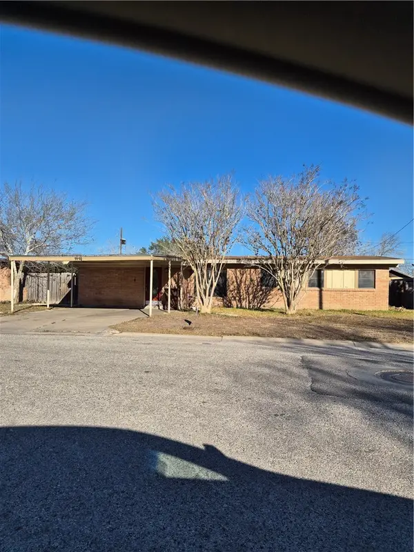 1410 Lawndale Drive, Kingsville, TX 78363