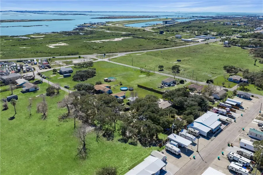 202 Hazlett Avenue, Aransas Pass, TX 78336 - #2