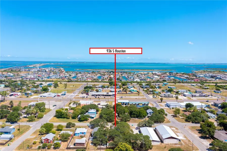 936 S Houston Street, Aransas Pass, TX 78336 - #3