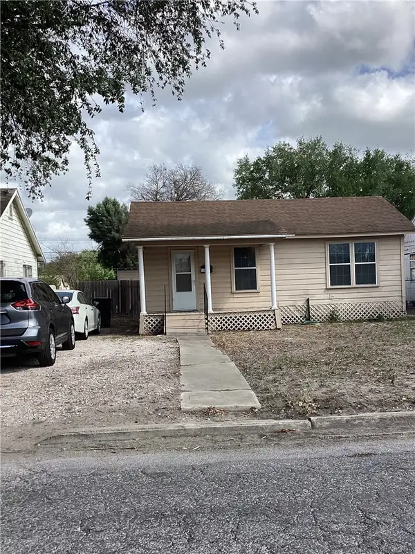 1021 E 2nd Street, Alice, TX 78332