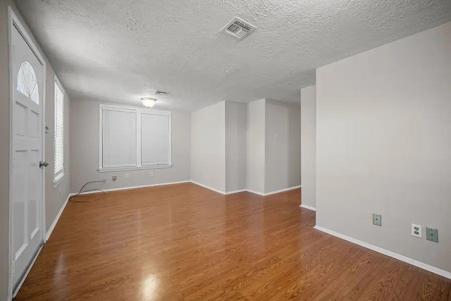 413 E. Fulton, Sinton, TX 78387 - #2